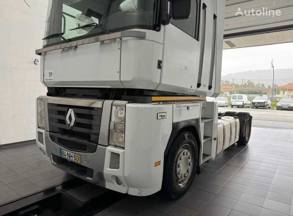 Trator Renault AE 480 cv c/ retarder
