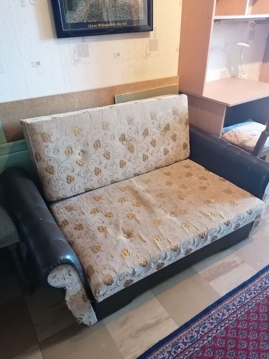 Диван раскладной двухместный, раскладывается вперёд