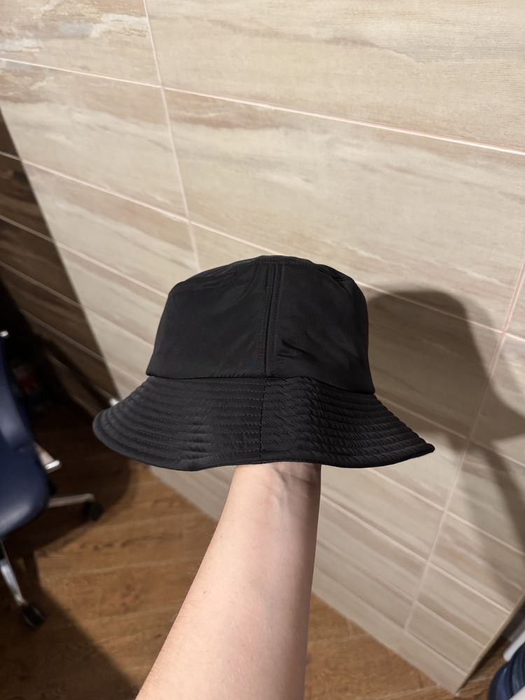 Кепка чорна M/L Mark&Spencer