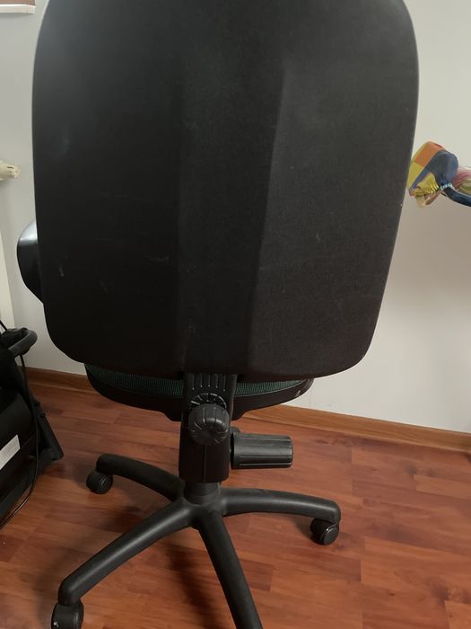 Krzesło obrotowe zielone