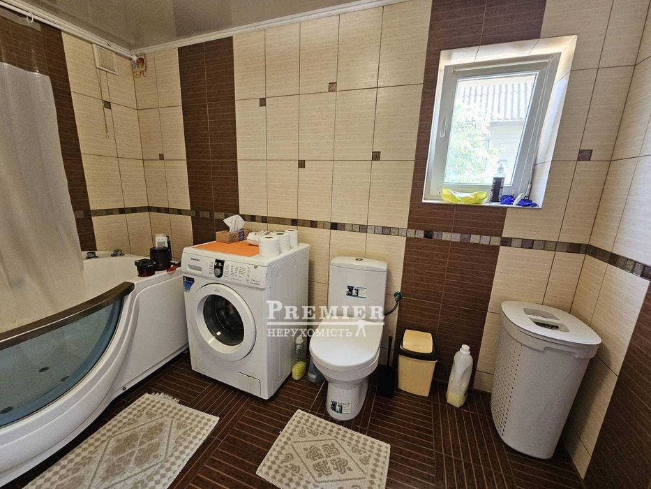 У продажу будинок у смт. Великодолинське