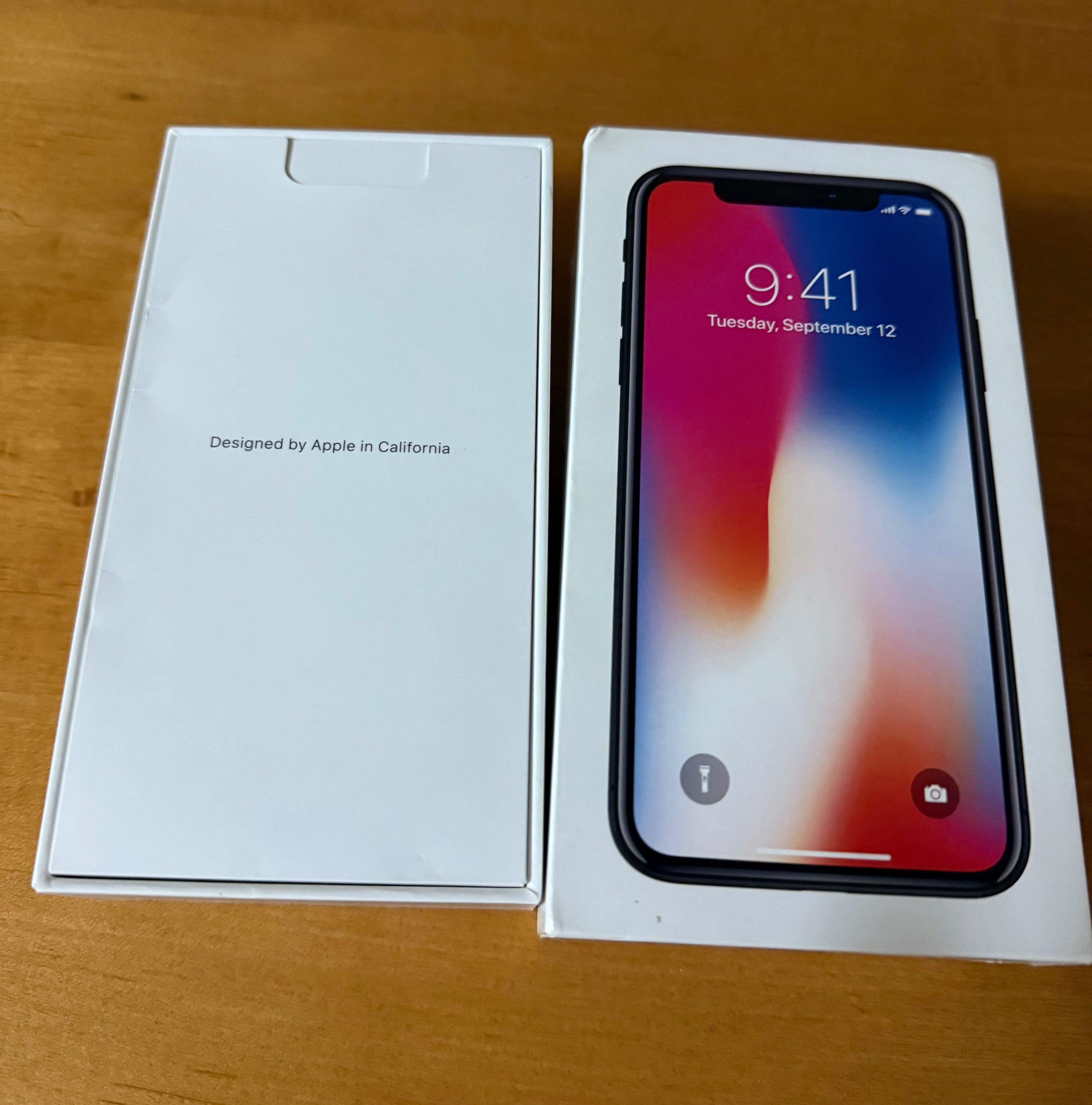 iPhone X 64GB como novo.