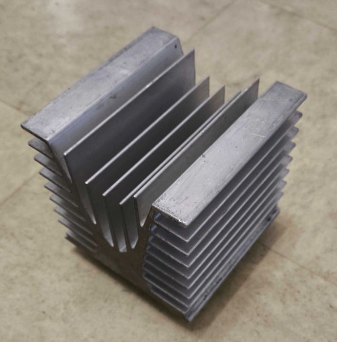 radiator aluminiowy duży 10cm*10cm*10cm Bytom