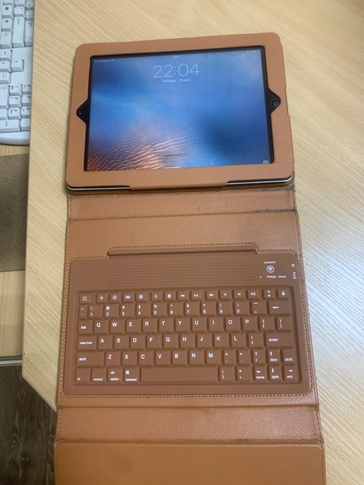 Продам Apple iPad 2-64 3G