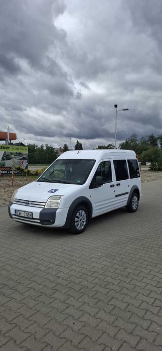 Ford Tourneo Connect przystosowany do przewozu osoby niepełnosprawnej