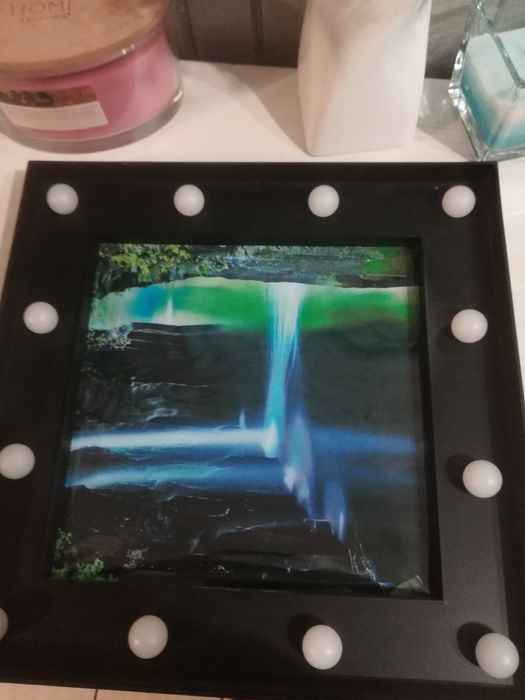 Pejzaż w ramce świecącej. Okazja.