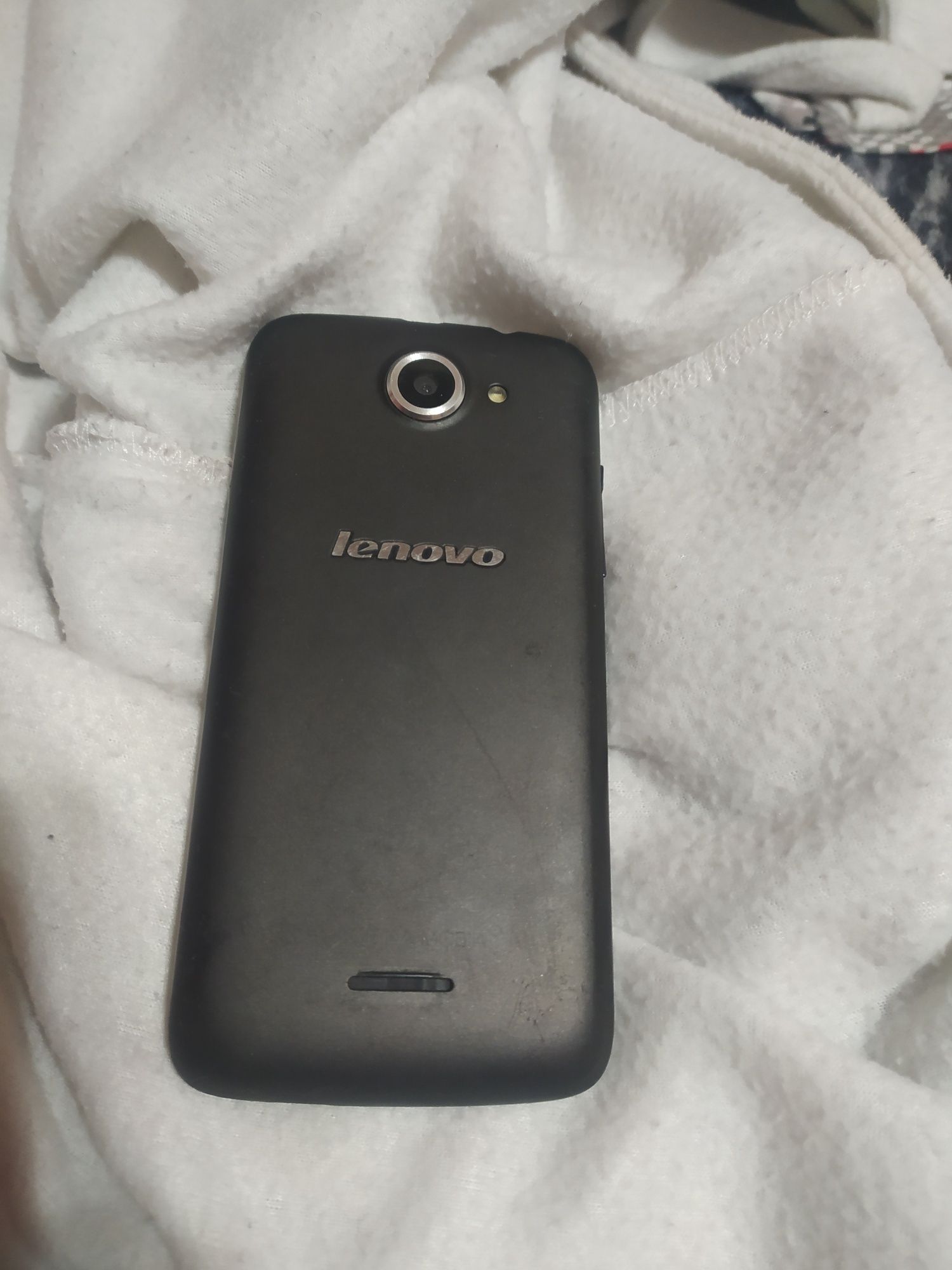 Lenovo A670T

На запчасти