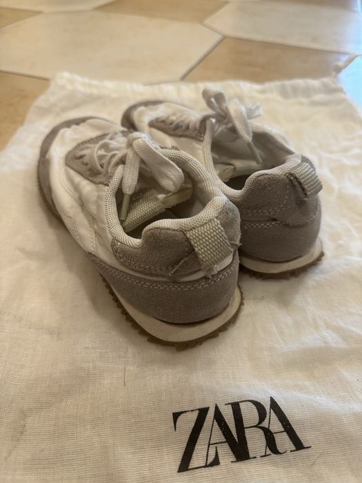 Продам кросівки ZARA 33