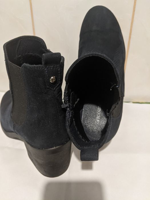 Осінні ботинки жіночі