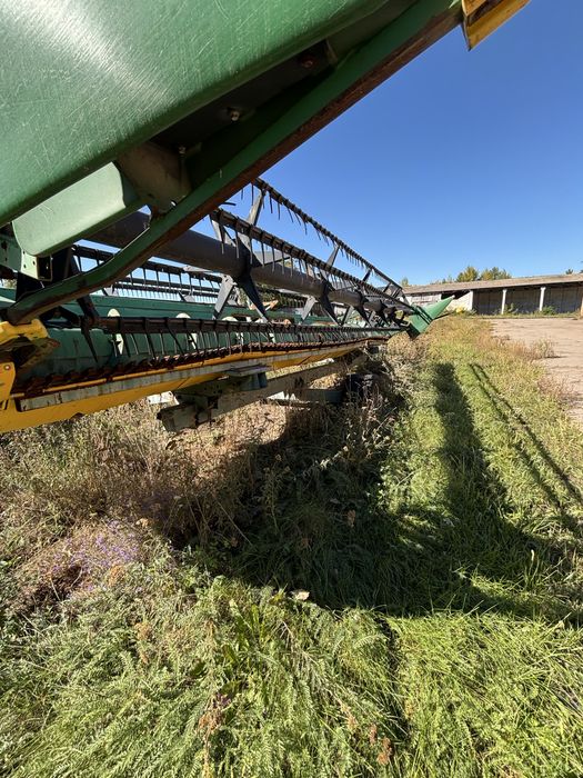 Жниварка John Deere 925 F