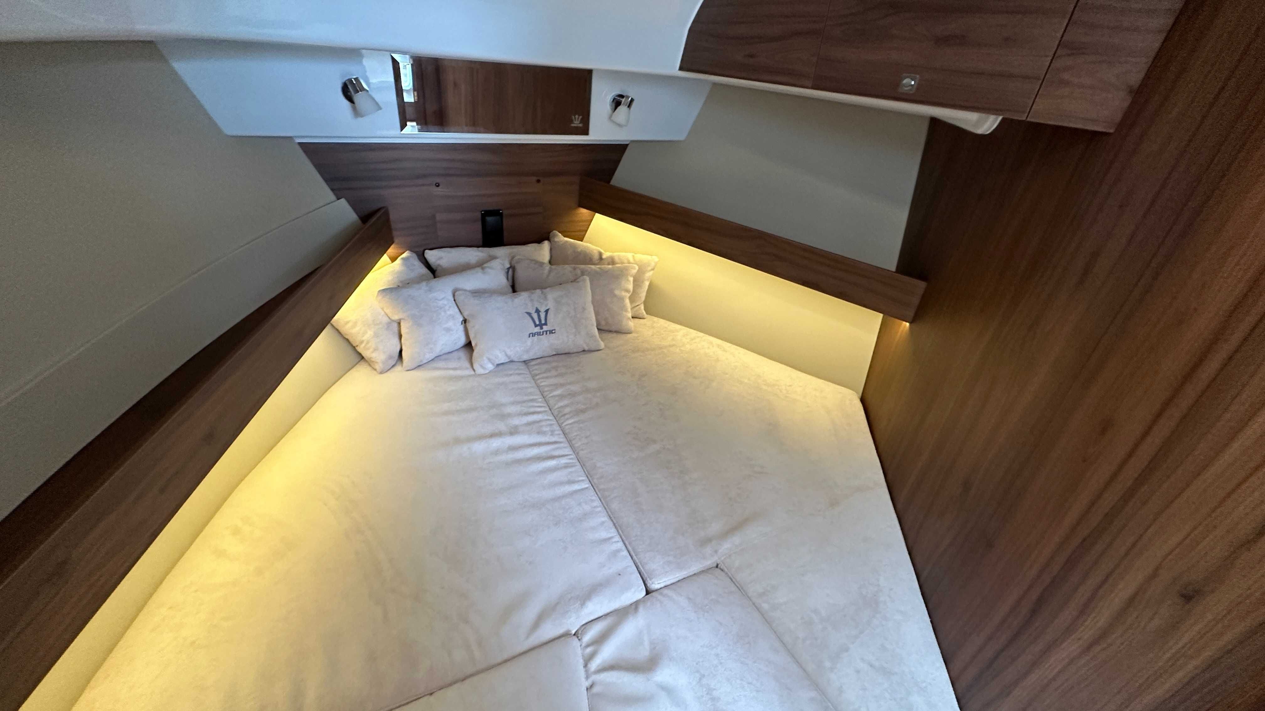 Nowa łódź motorowa NAUTIC 880 PREMIERA 2024 max 250 KM_Eskapader Płock
