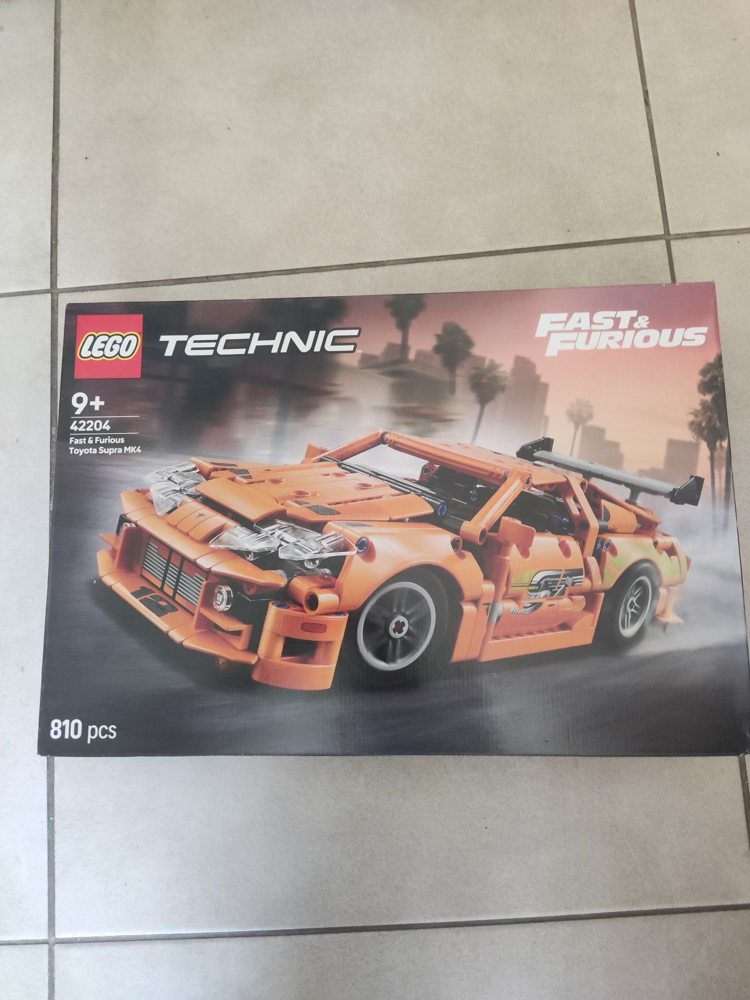 Конструктор LEGO Technic Fast and Furious Toyota Supra MK4 810 деталей