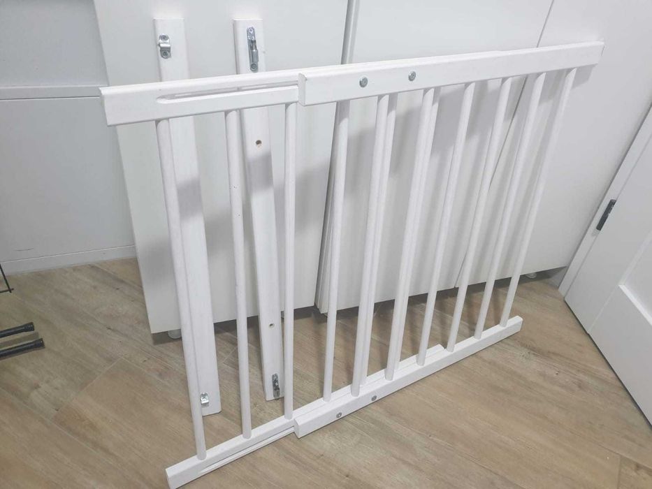 Barierka zabezpieczająca na drzwi, schody, regulowana 72-122cm