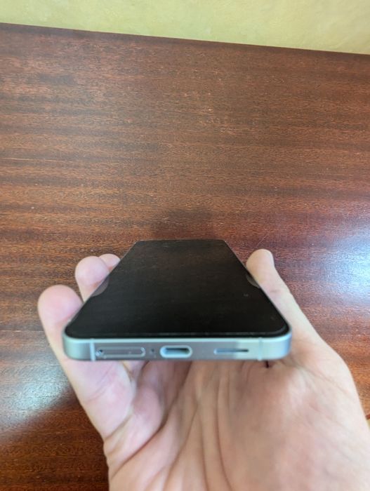 Продам Samsung s25 plus 12/256