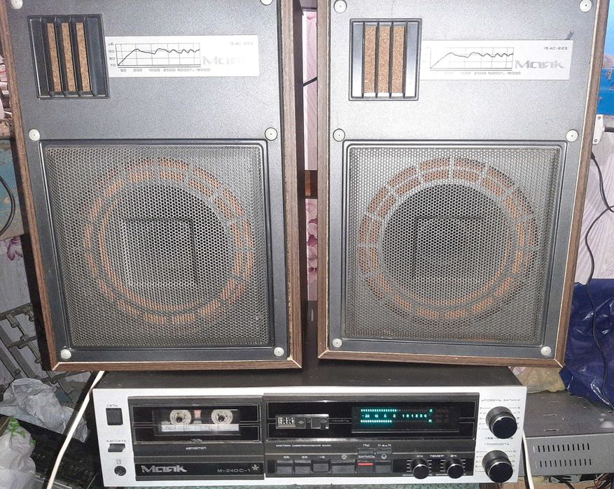 Маяк 240 с-1 касетний магнитофон + АС.