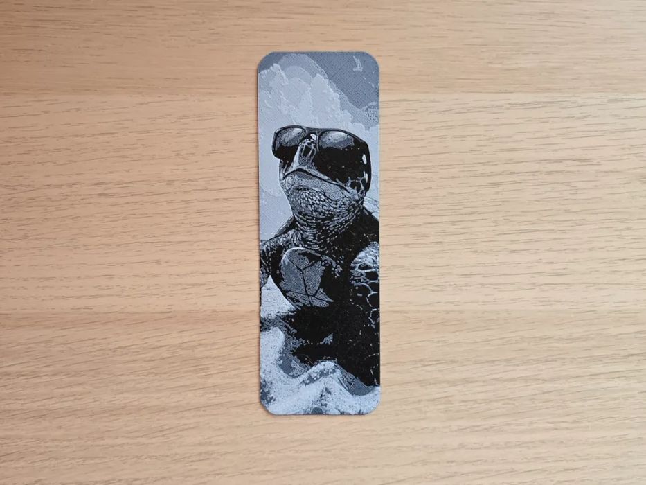 Marcador de Livros Tartaruga com Óculos de Sol