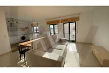Apartamento T2 com Garagem para Arrendar na Quinta de Santa Bárbara, M