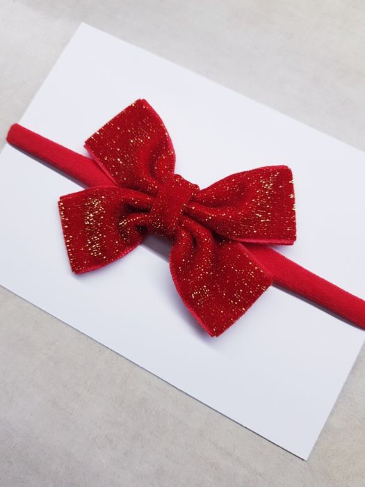 Czerwona opaska kokardka welurowa błyszcząca święta sesja zdjęciowa