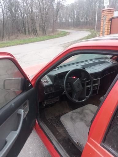 Продам по запчастинам На повному ходу