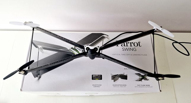 Drone Parrot Swing com Flypad como novos