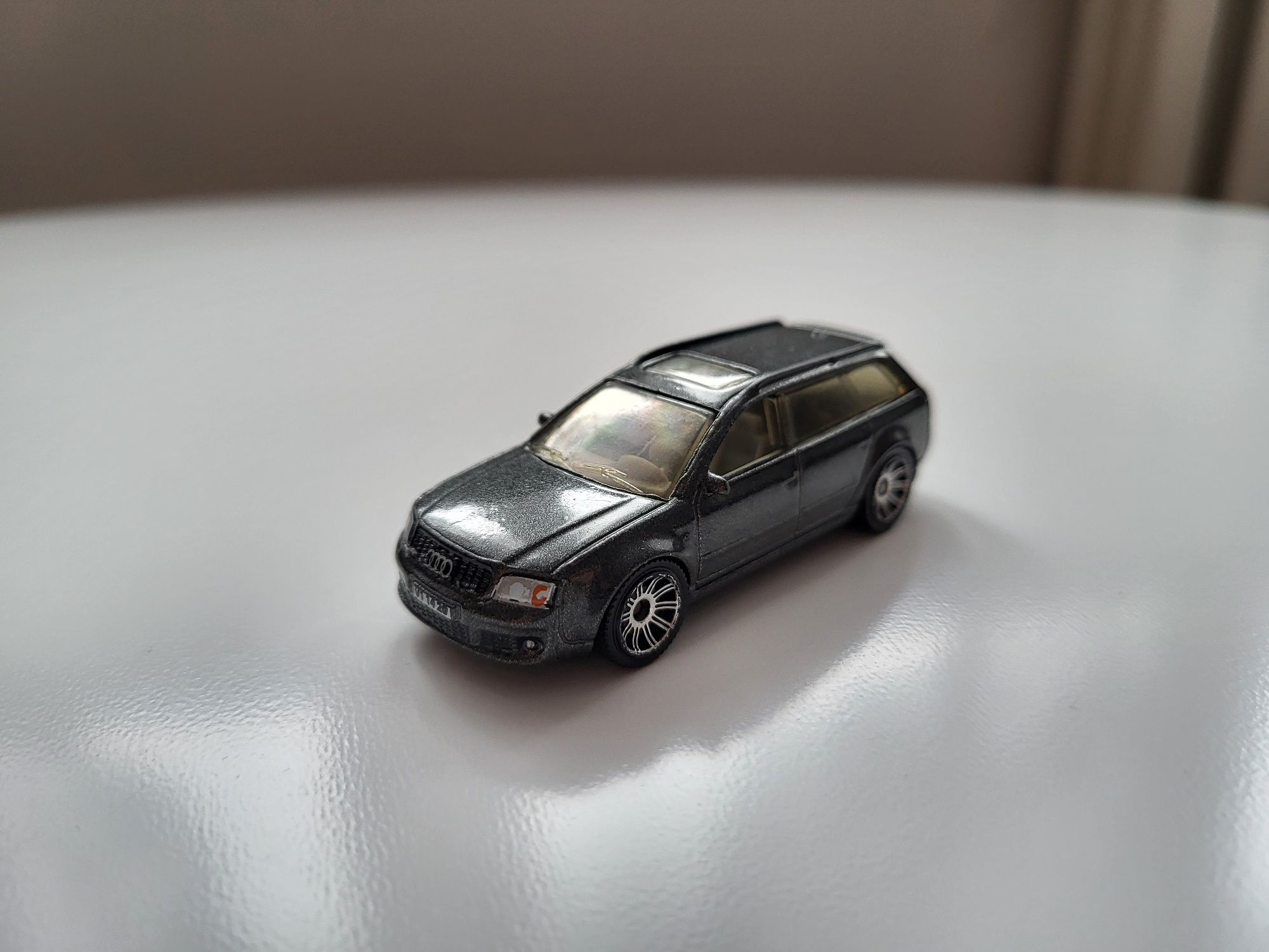 Matchbox Audi RS6 Avant 1:64