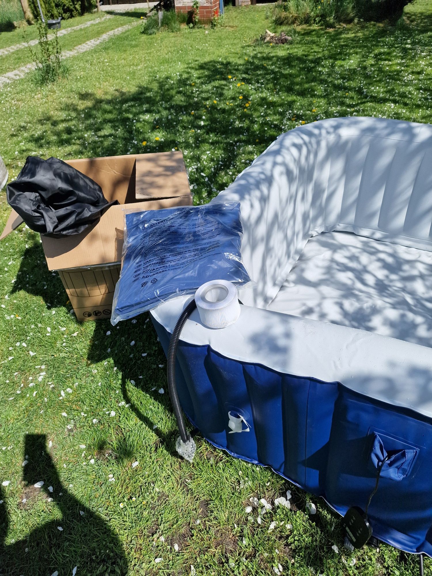 Jacuzzi ogrodowe spa 4 osobowe Mspa Lite kwadrat