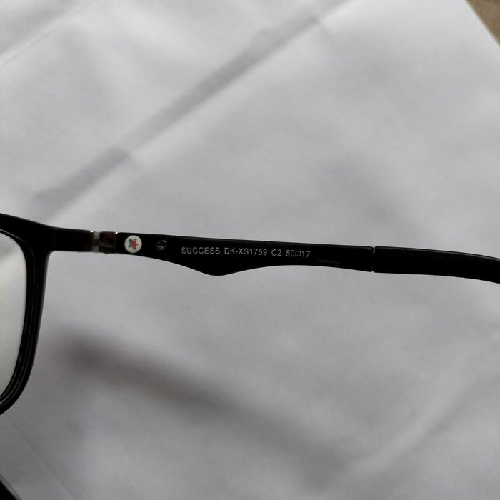 Okulary ( OPRAWKI )  korekcyjne  , młodzieżowe  - rozmiar 50  - 100 zł