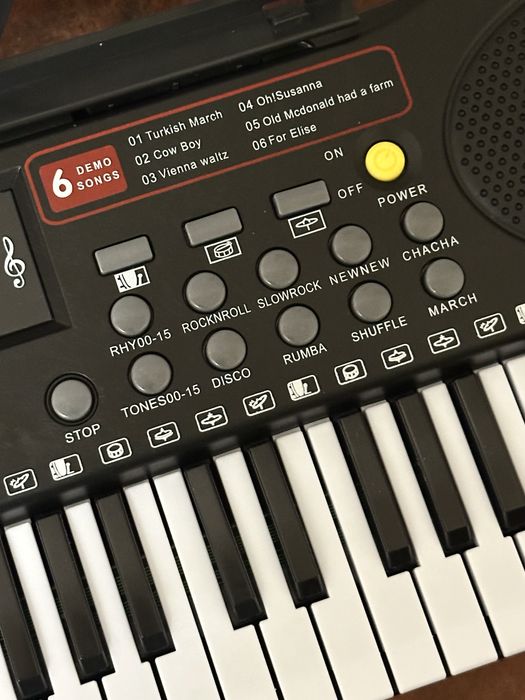 Дитячий синтезатор піаніно з мікрофоном