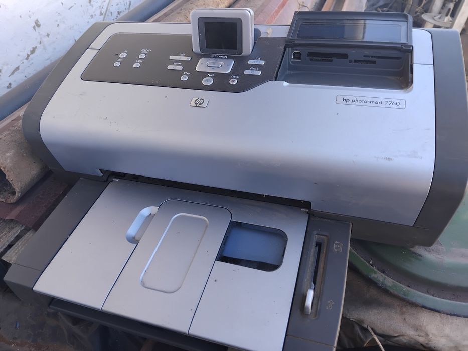 Продам принтер HP PhotoSmart 7760. Б/у. Давно стоит без работы.