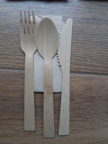 Zestaw 10 kompletów Eko bambusowe sztućce + serwetka nóż widelec łyżka