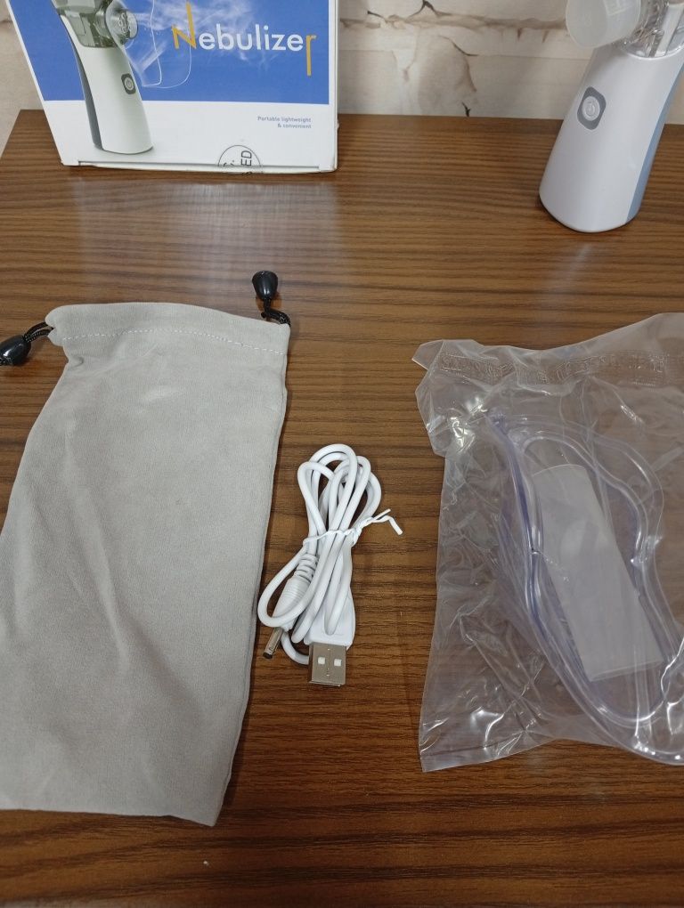 Inhalator nebulizator przenośny dla dzieci lub dorosłych