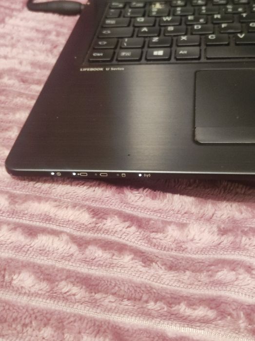 Продам ноутбук Fujitsu u757