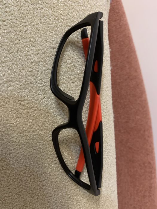 Продам спортивну оправу нова