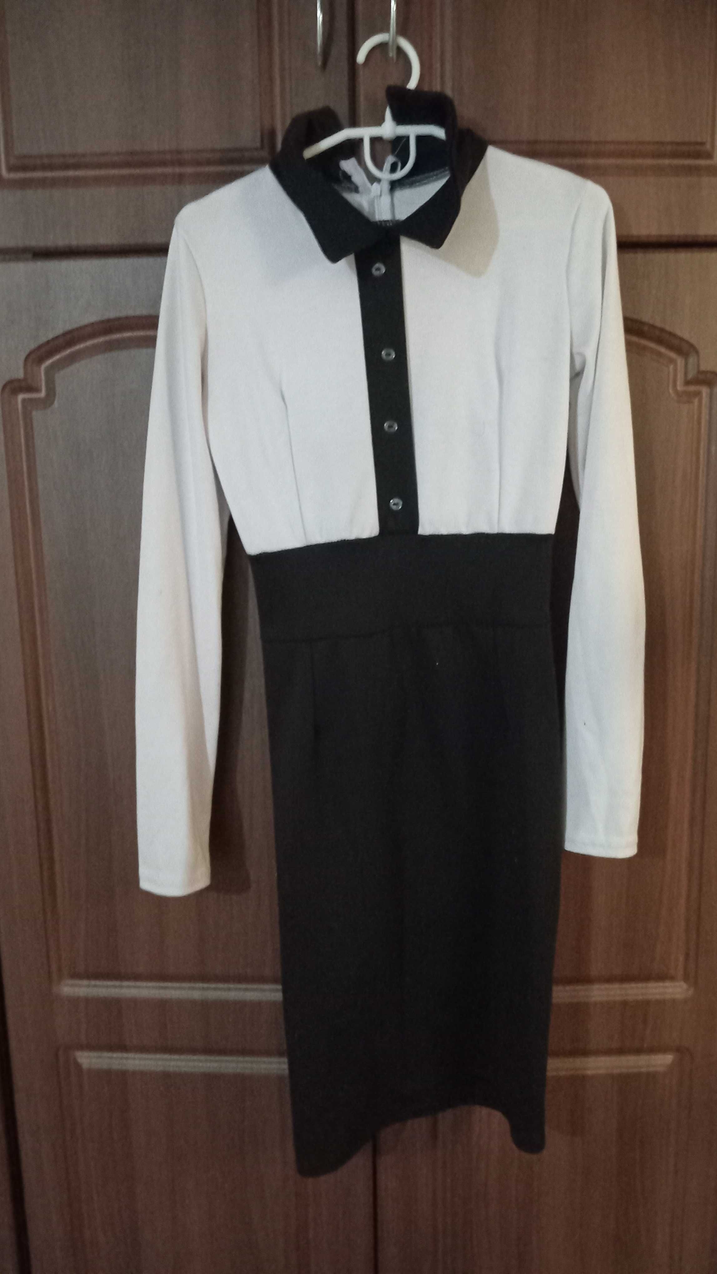 Класиче чорно-біле плаття, офісне плаття  42 В'язане плаття класичне