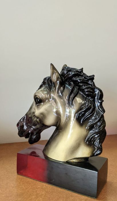 Ampara livros - cabeça de cavalo