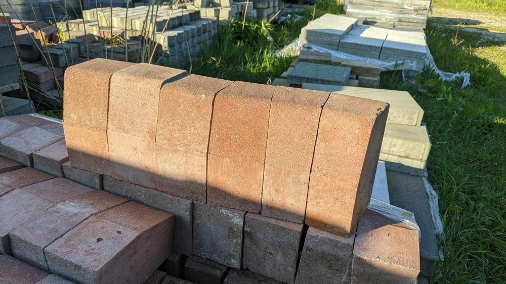 Obrzeża palisadowe betonowe - 3 elementy