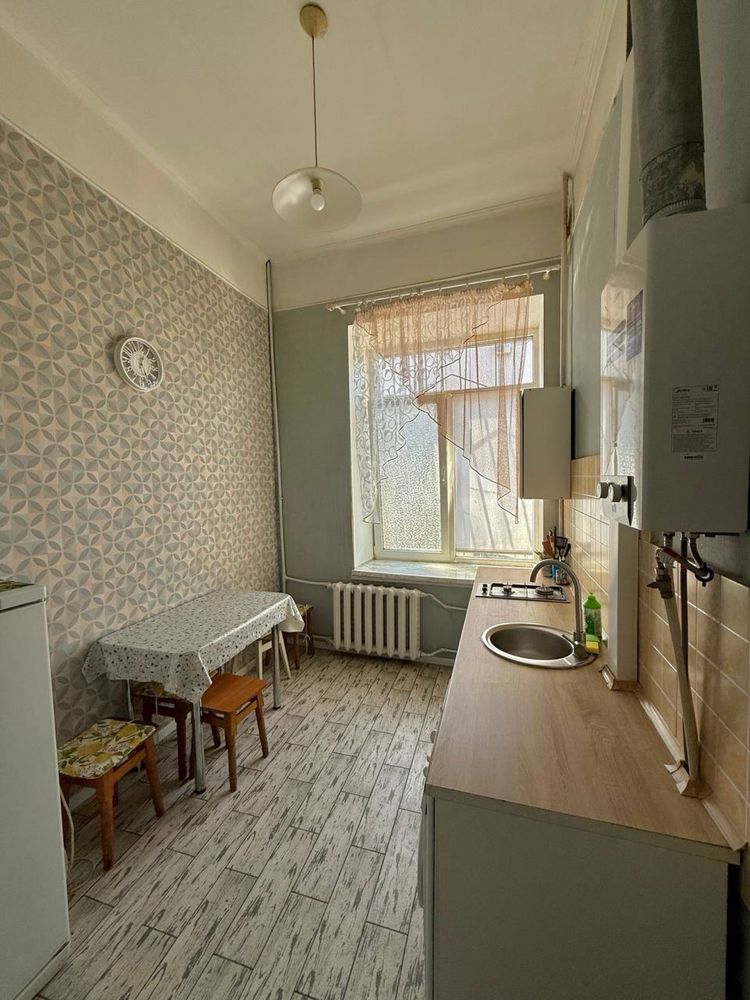 Продам раздельную 2к квартиру, ул. Чапленка, 5 / Сильпо / Озерка /