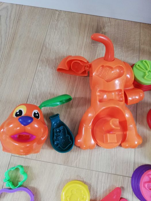 Zestaw playdoh z walizką na kółkach play doh