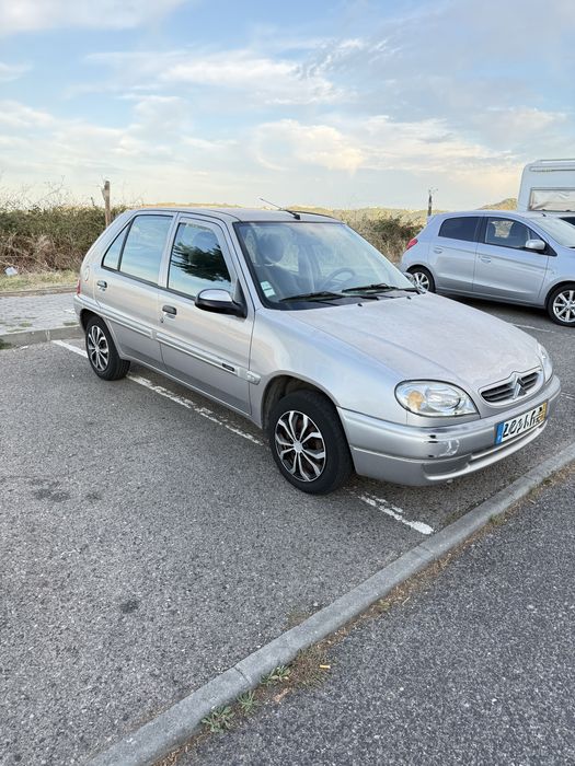 Citroen Saxo 1.1 | 2001 | 80mil km reais