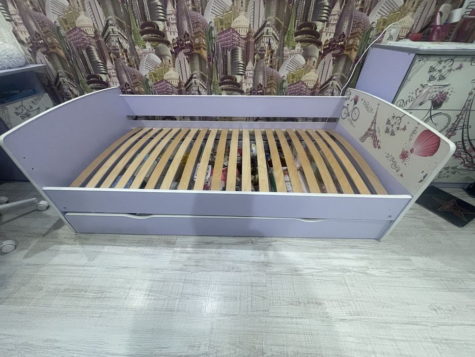 Ліжко дитяче для дівчинки