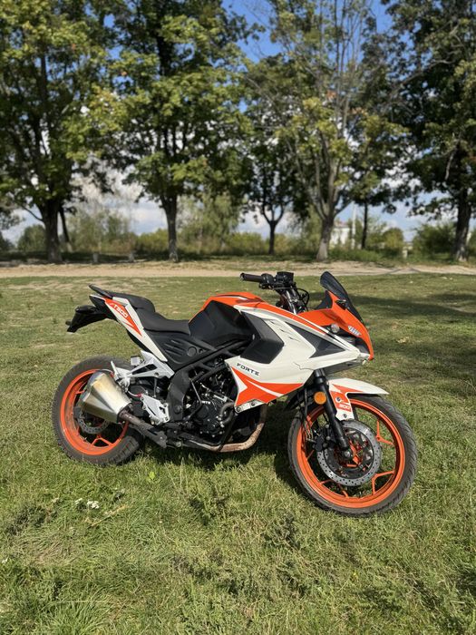 Продам мотоцикл FORTE FT300R1