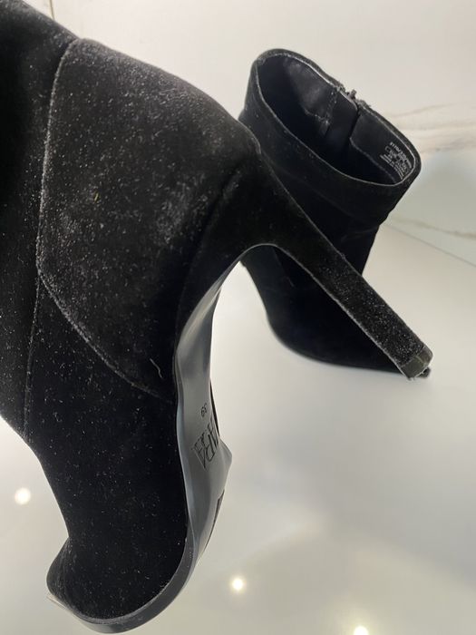Ботильйони на підборах ZARA