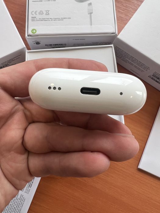 Airpods pro 2,шумоподавl ux якість 1:1 бездротові навушники