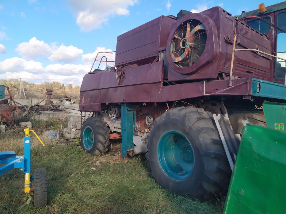 Продам комбайн ДОН