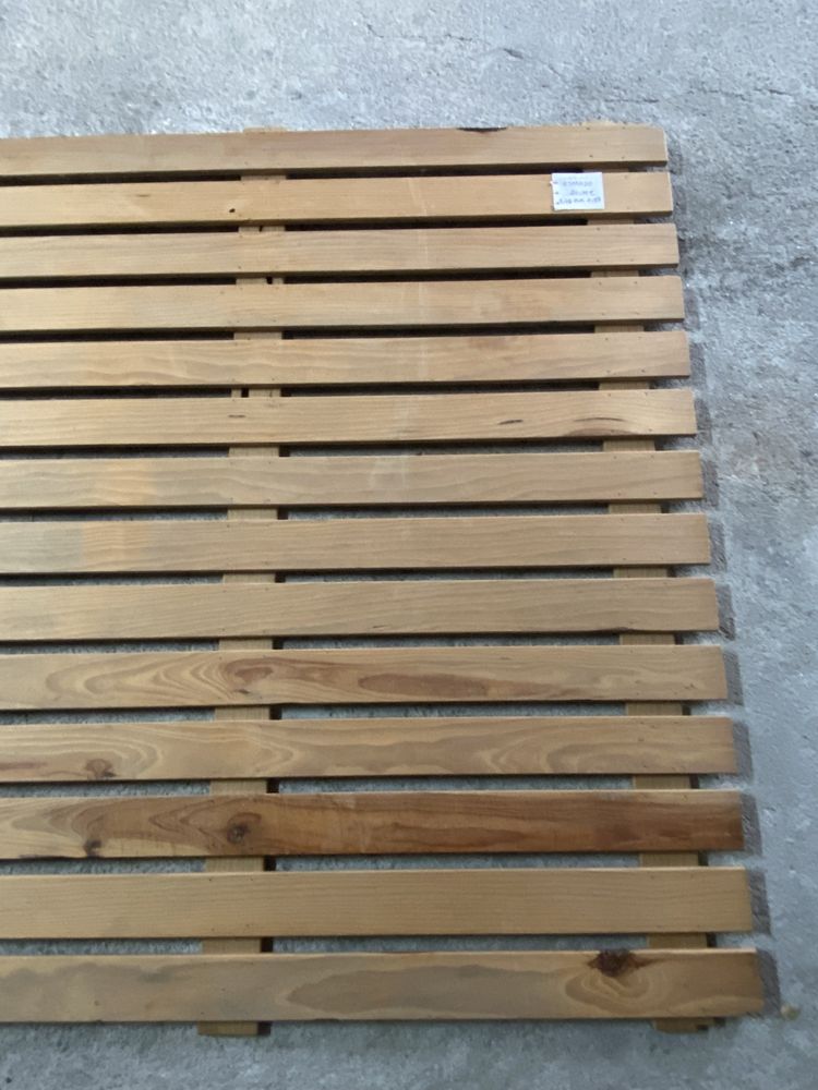 Estrado de Cama em Madeira – 1,28 x 1,87m