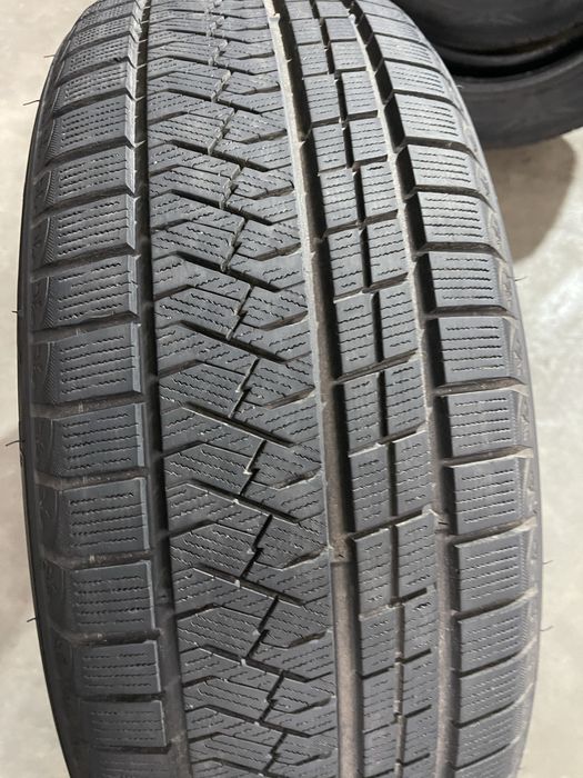 Резина зимняя 235/55/R20