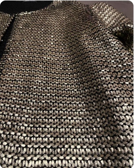 Стильний золотий піджак