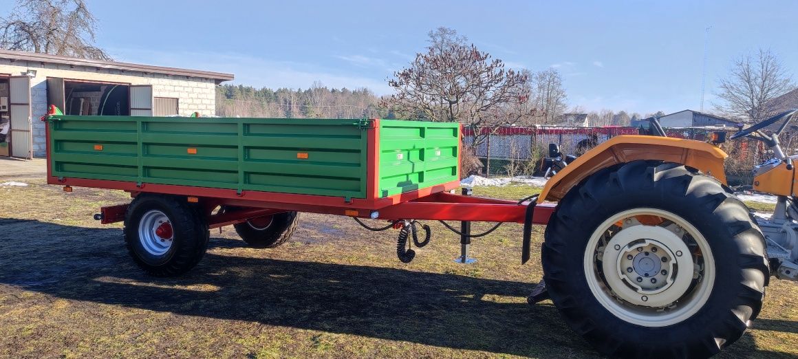 Przyczepa rolnicza wywrotka jednoosiowa