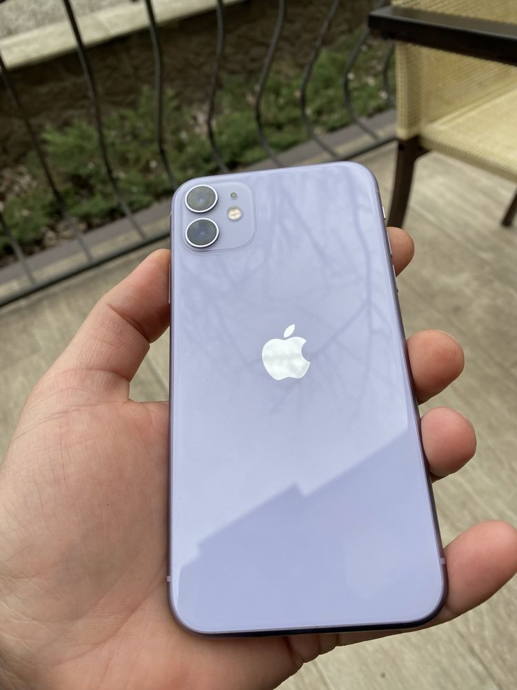 Продам iPhone 11/128