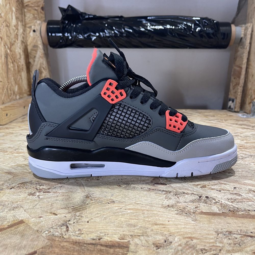 Чоловічі кросівки Nike Air Jordan 4 Retro Grey Orange
